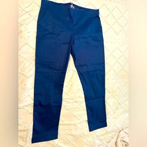 NWT Mudpie Essential Pants in Navy Size Medium 8/10